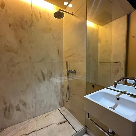 Nearby Timeout * Lisbona